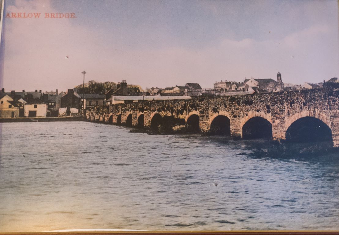 19 arches bridge